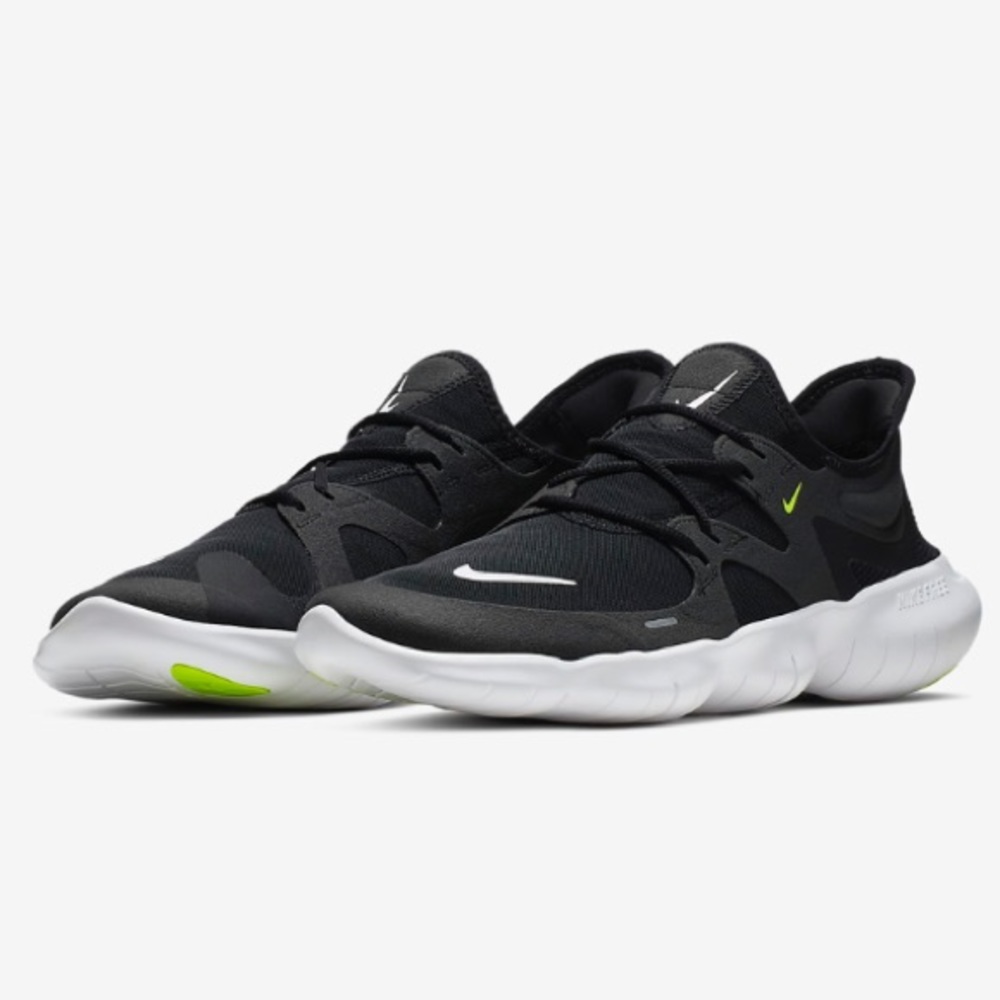 NIB**US 5.5**NIKE Free Run 5.0**Black/ White**$100 - Picture 2 of 8